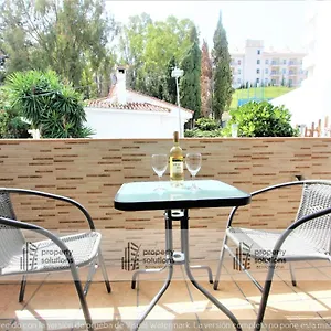 los-patos-apartamentos-segunda-linea-de-playa-parking-gratis.es-andalucia.com/